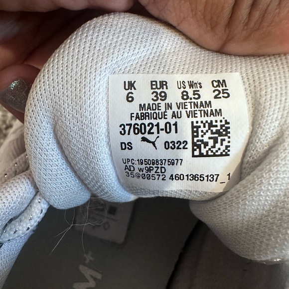 Puma Womens Classic White Walking Athletic Shoes Sneakers - Picture 4 of 9